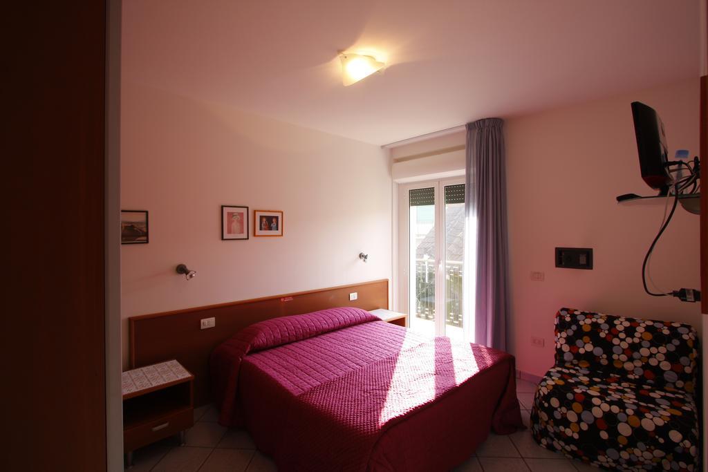 Casa Vacanze Villa Spina San Benedetto del Tronto Pokój zdjęcie
